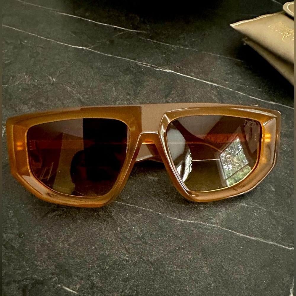 Dezi glasses- backtrack